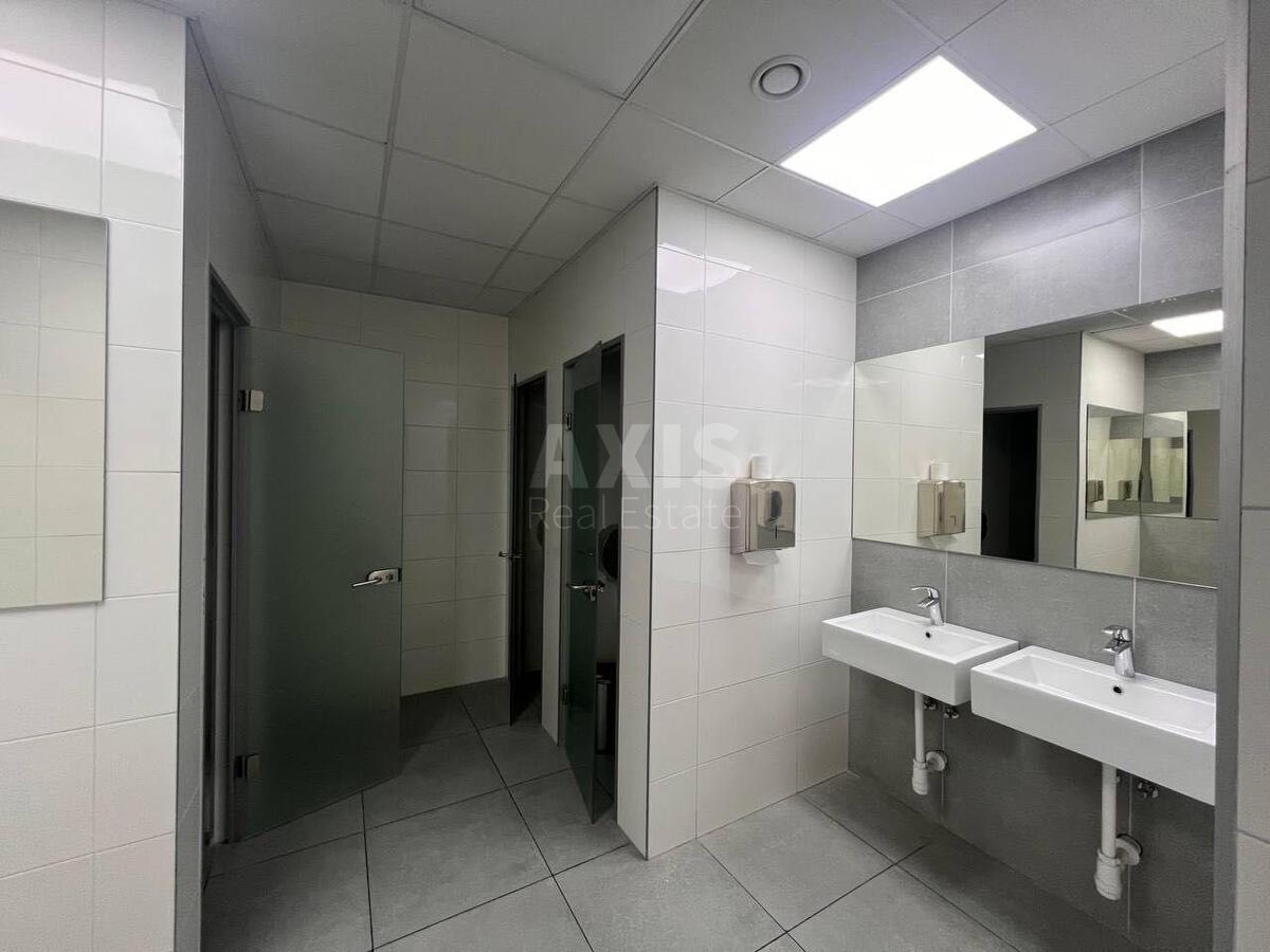 Офис ул. Антоновича 118, 242м2570378