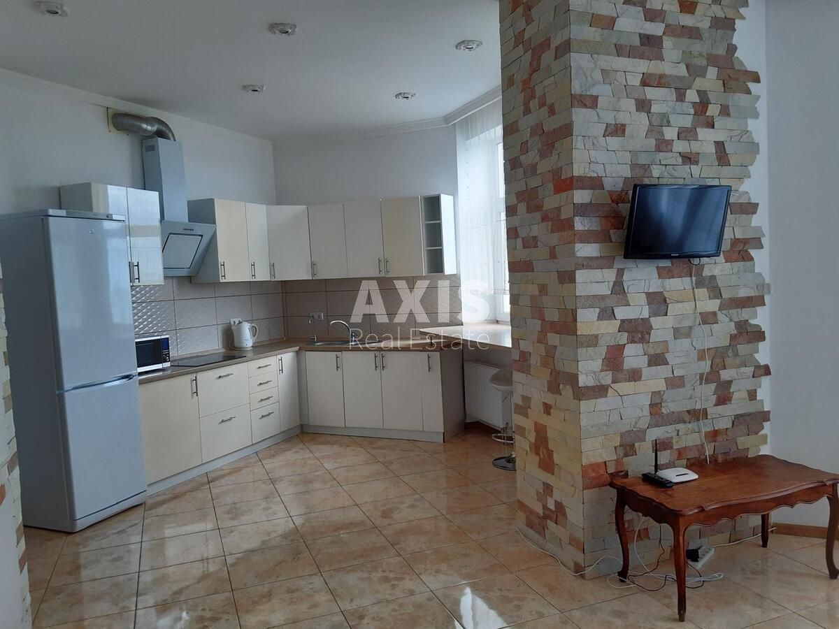 1k apartment uzv. Klovs'kyj 20