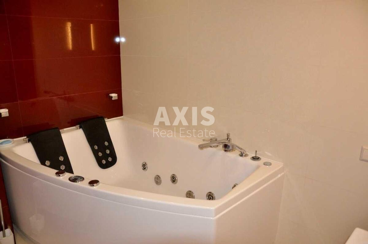 4k apartment vul. Yulia Zdanovska 52/35908611