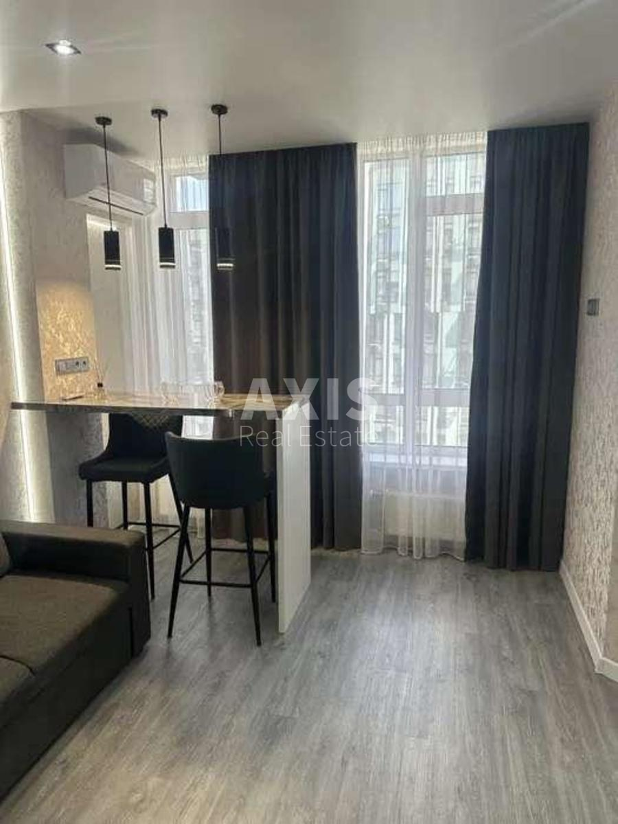 1k apartment bul. Ryl's'kogo Tadeja 10