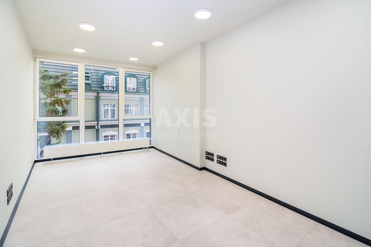 Office vul. Barbjusa Anri 28А, 280m23