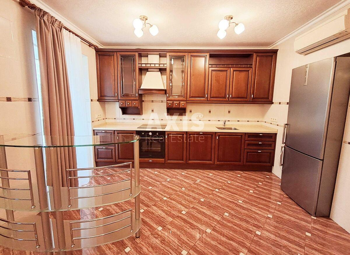 4k apartment vul. Botkina 4