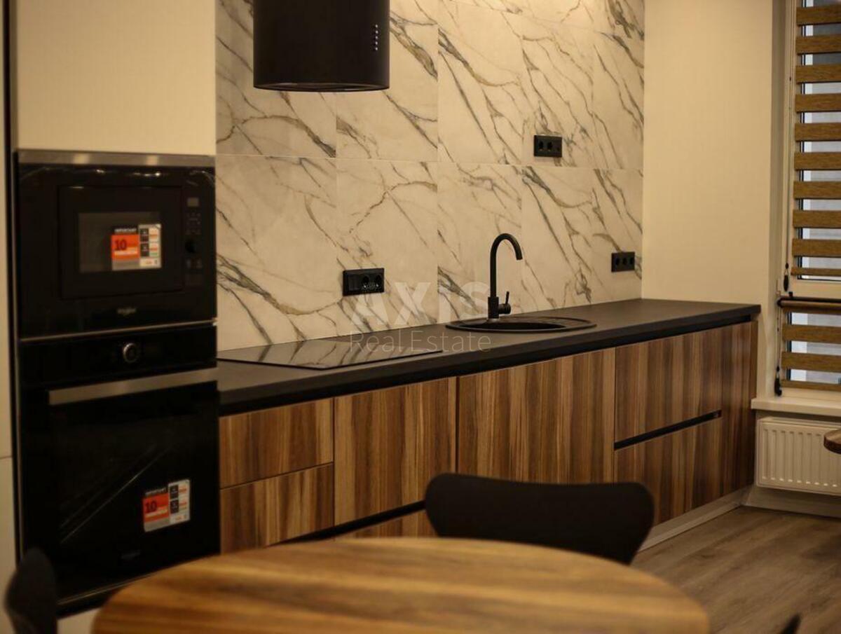 2k apartment vul. Zvirynec'ka 70