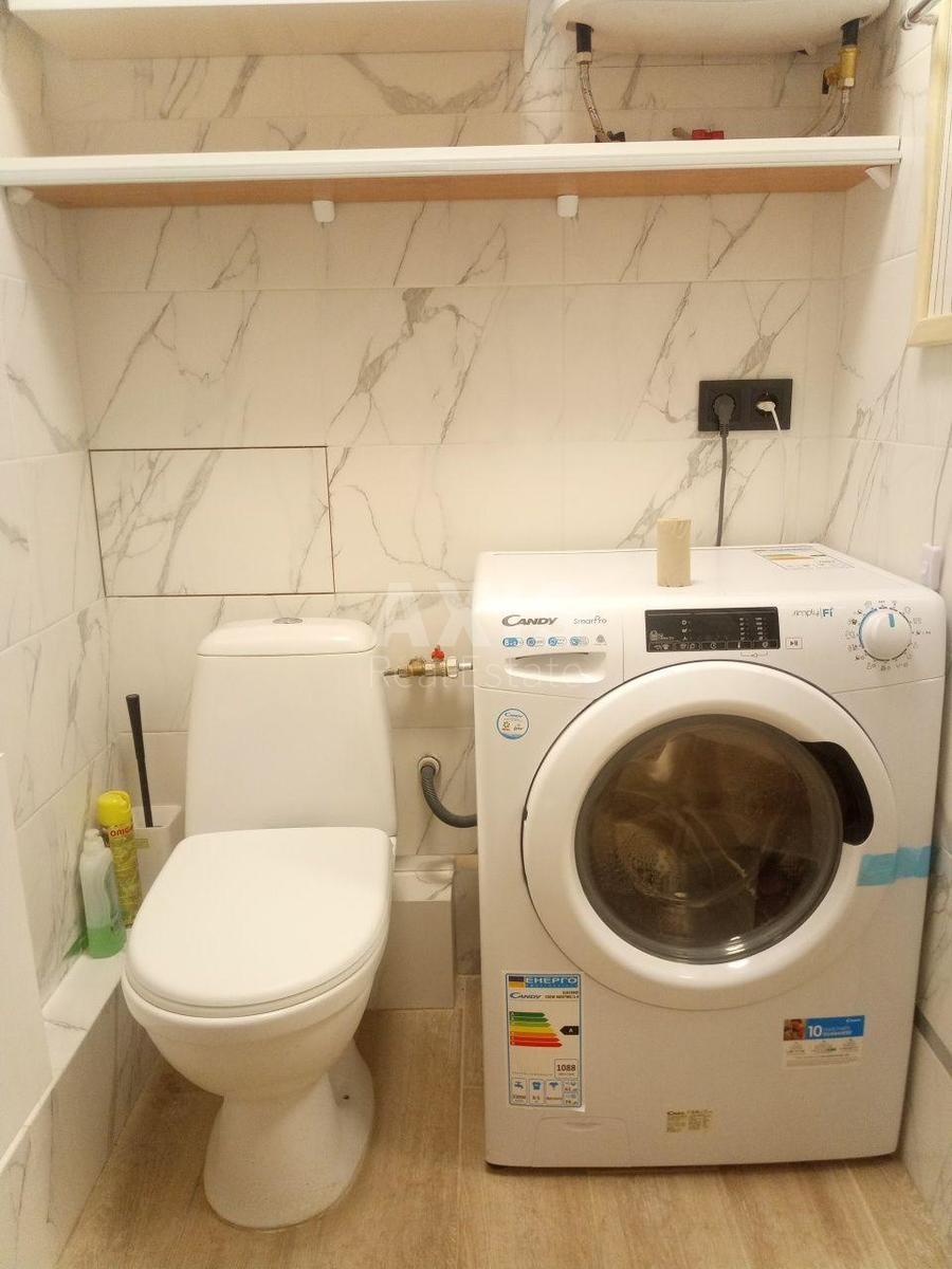 1k apartment vul. Bulahovs'kogo Akademika 25