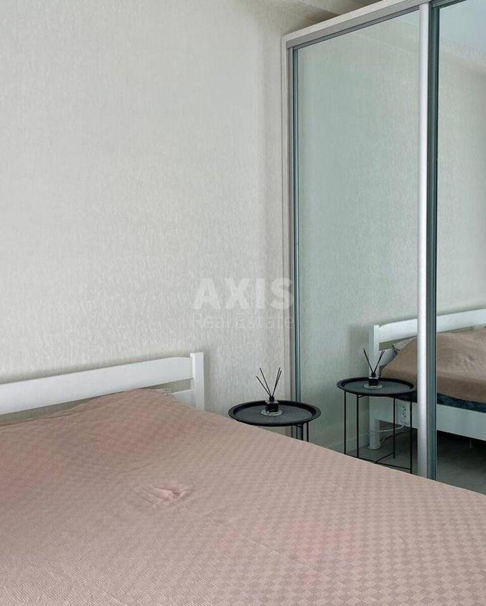 2k apartment vul. Myhajla Maksymovycha 28Д2