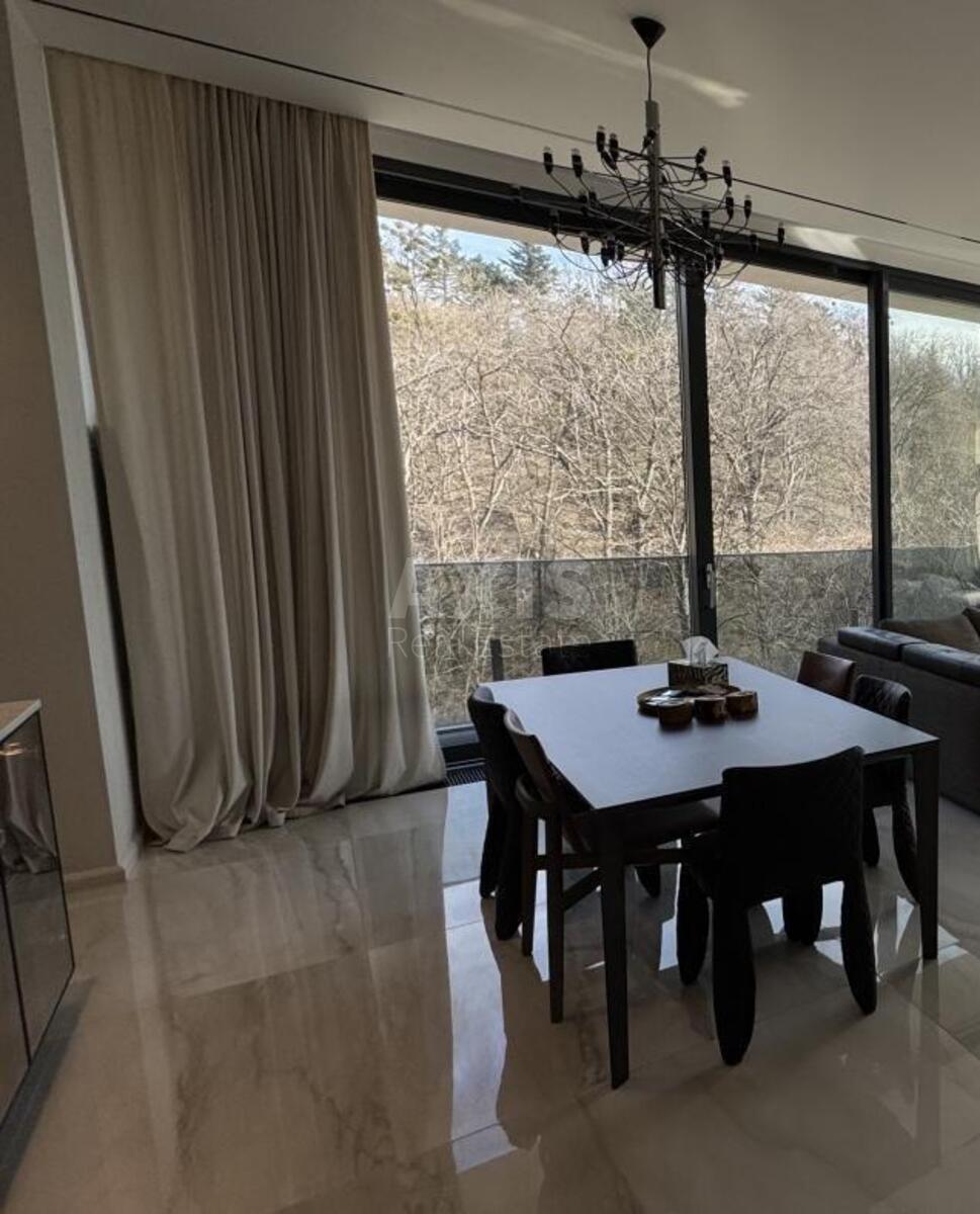 4k apartment vul. 15-a Entuziastiv 4Б