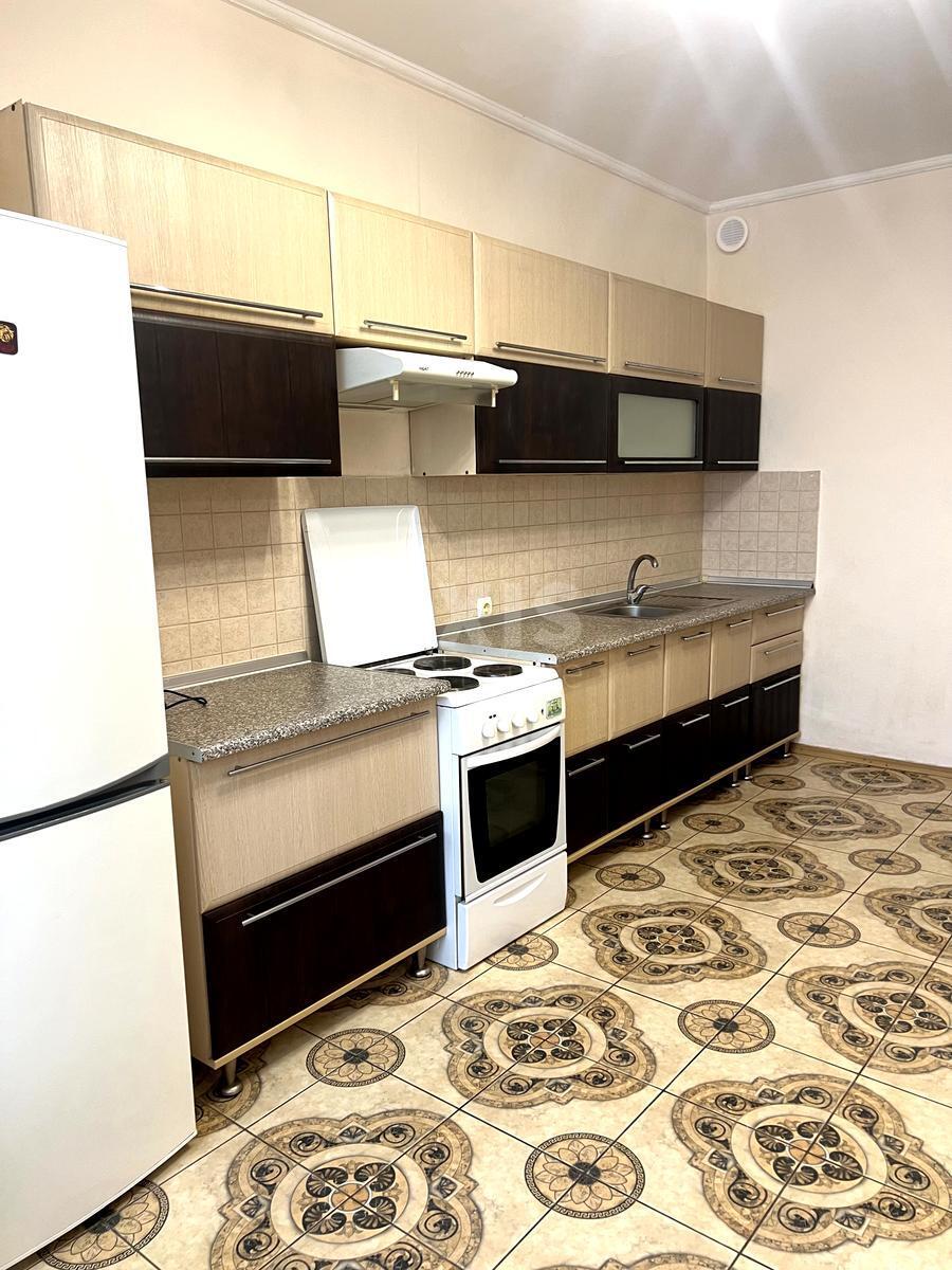 3k apartment vul. Sribnokil's'ka 1624380