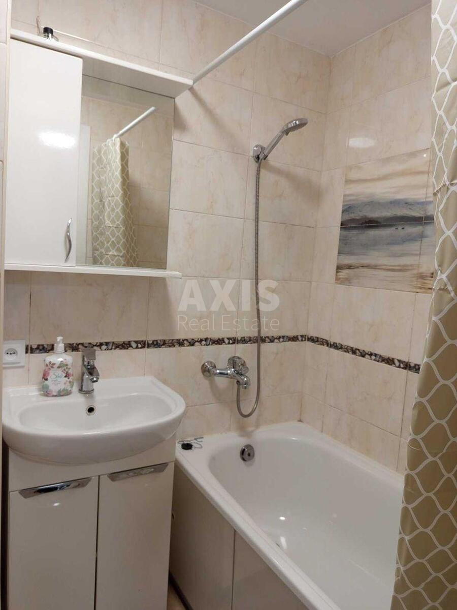 2k apartment vul. Zodchyh 686196210