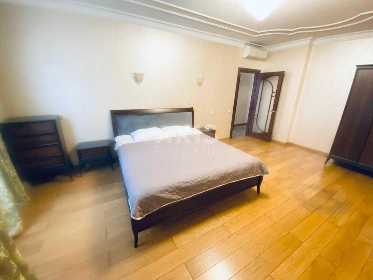 4k apartment bul. Shevchenka Tarasa 27Б621435