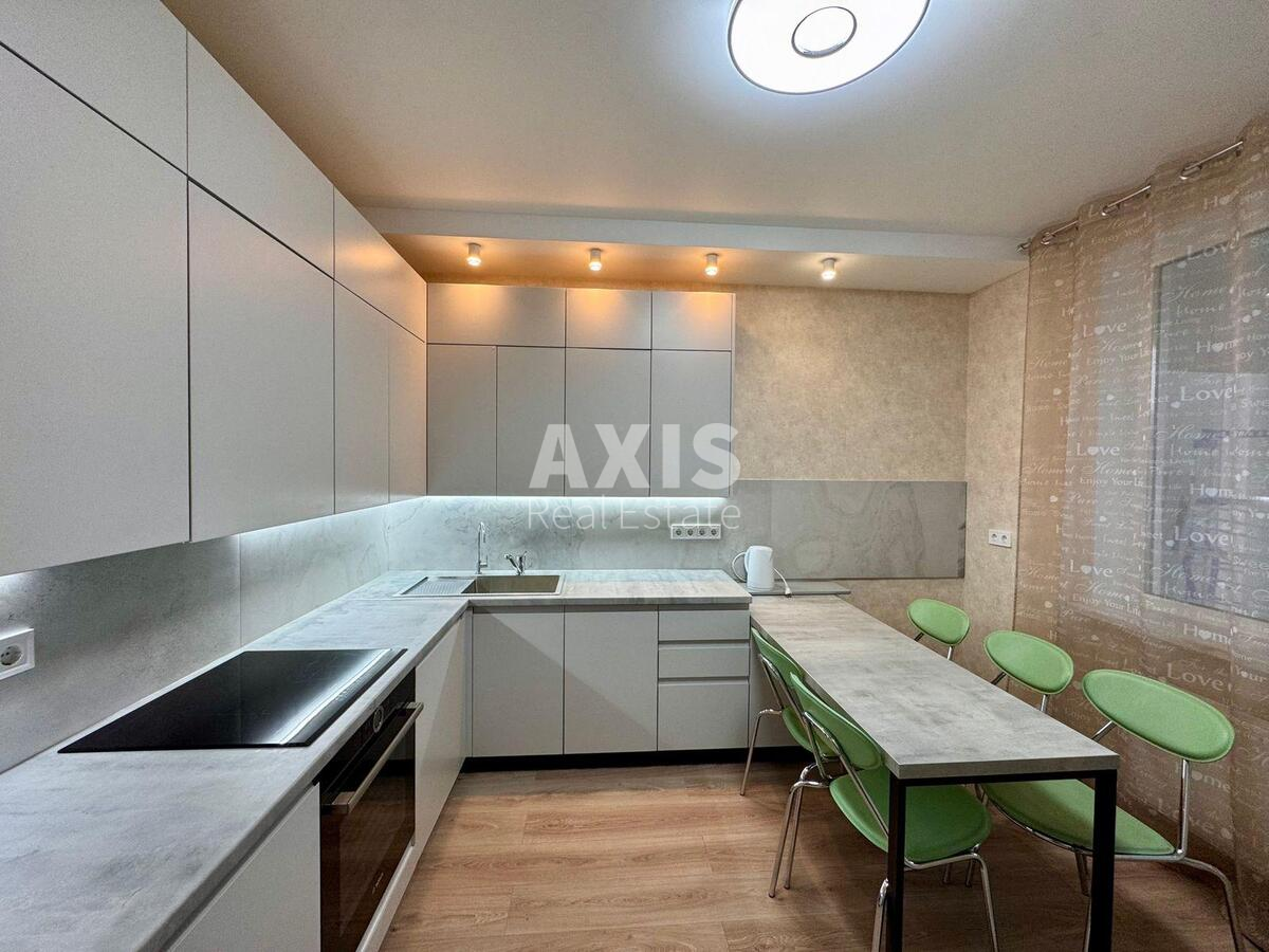 3k apartment prov. Kolomyjs'kyj 17/31