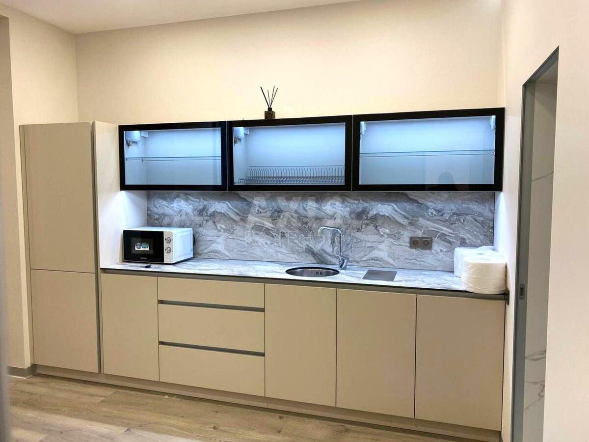 Office pr-t Geroi'v Stalingrada 6, 60m27