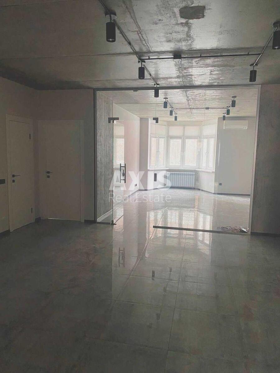Office vul. Lypkivs'kogo Vasylja Mytropolyta 37Б, 125m2555180