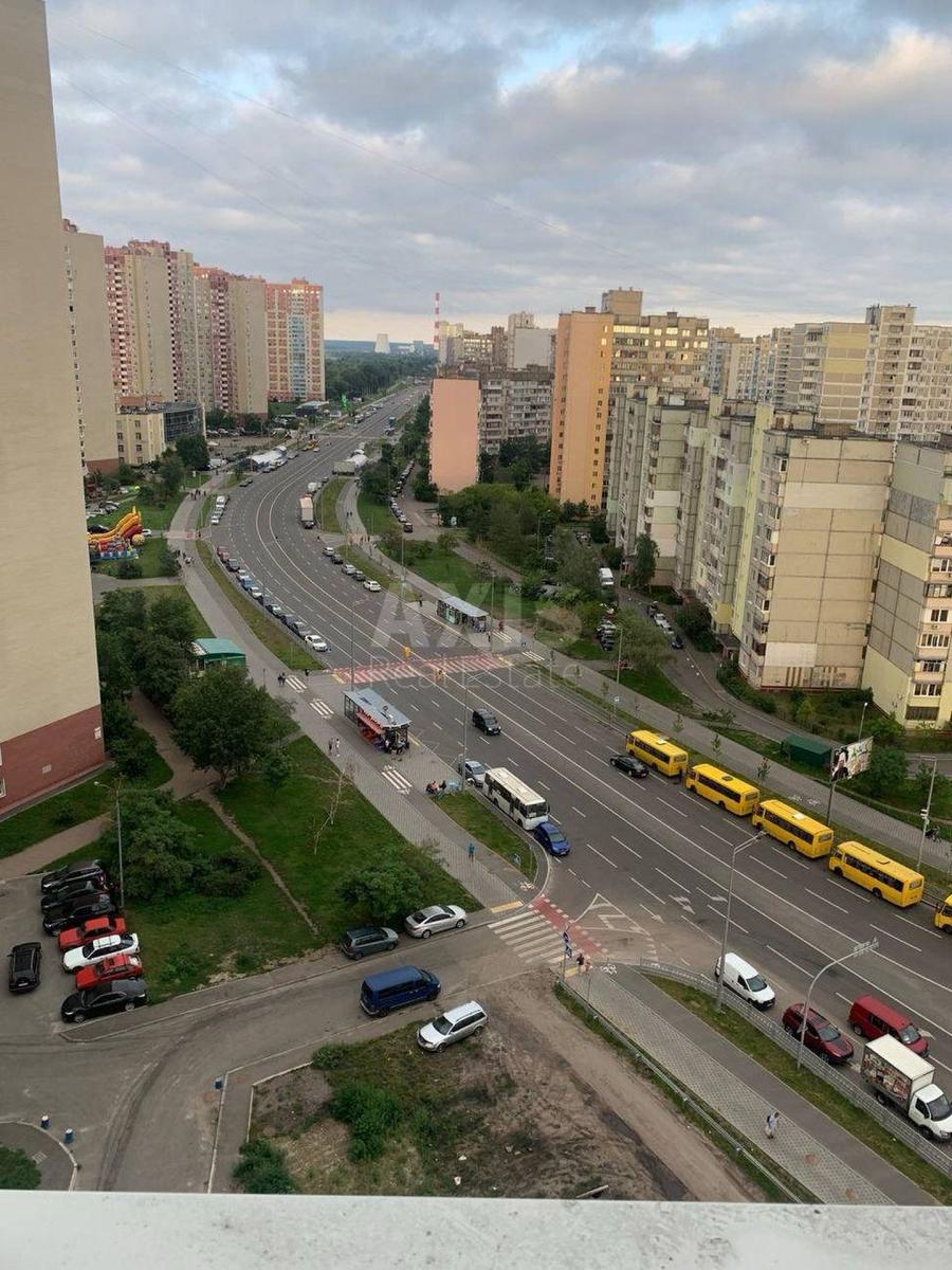 1k apartment vul. Myloslavs'ka 181