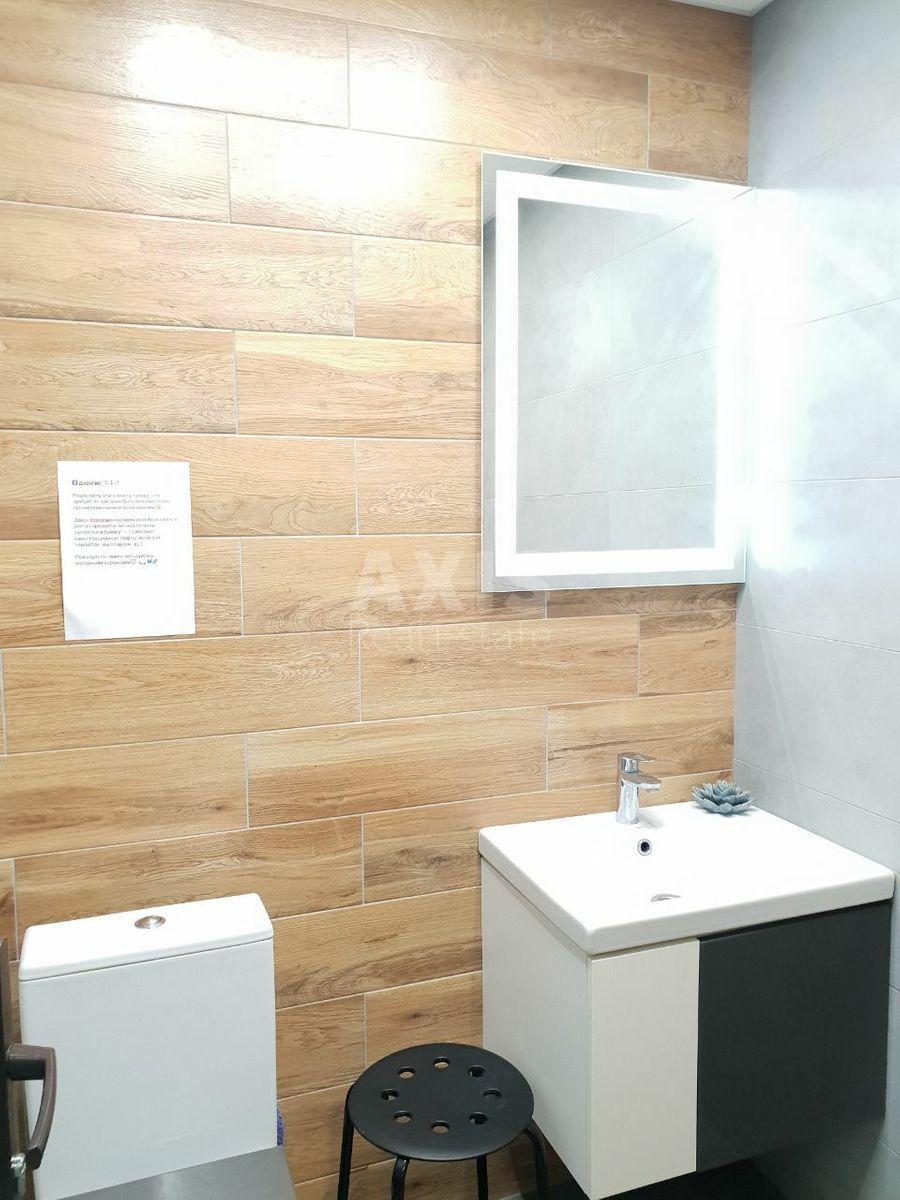 Office vul. Obolons'ka naberezhna 7, 70m25843910