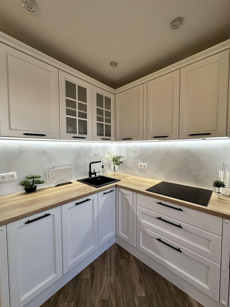 3k apartment vul. Rajduzhna 379