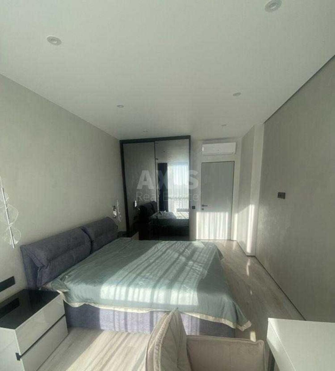 3k apartment nab. Dniprovs'ka 15628604