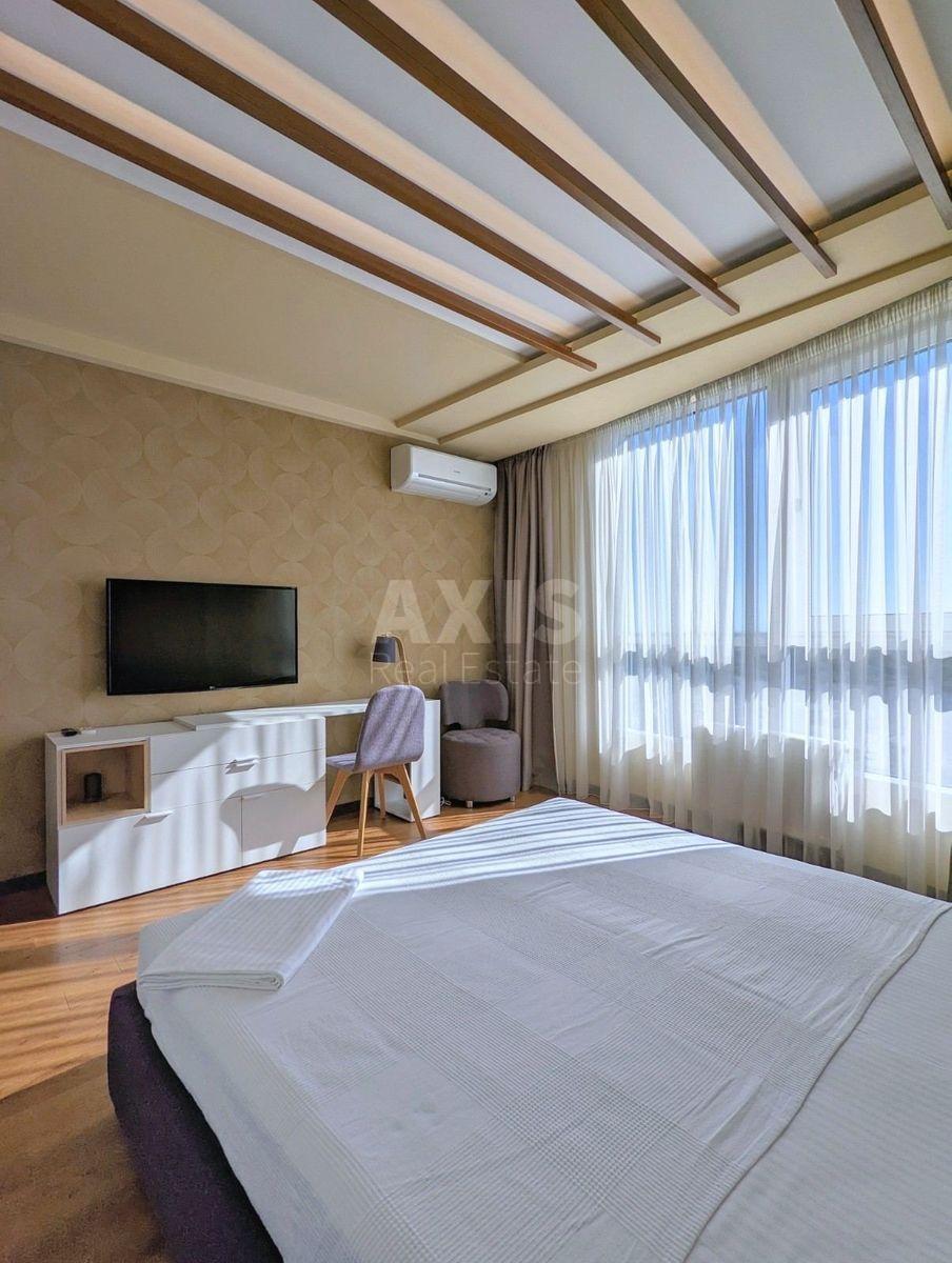 3k apartment prov. Kolomyjs'kyj 17/317