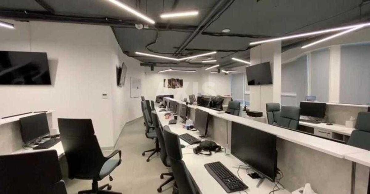 Office vul. Zhyljans'ka 118, 281m24