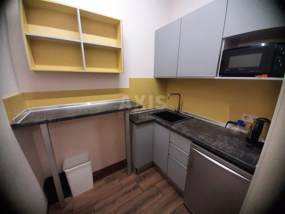 Офис ул. Евгения Коновальца 36Е, 65м24