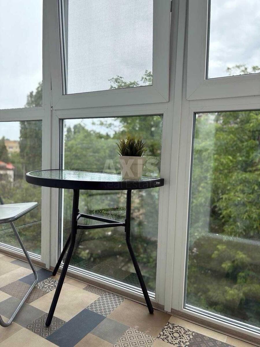 1k apartment prov. Kolomyjs'kyj 121