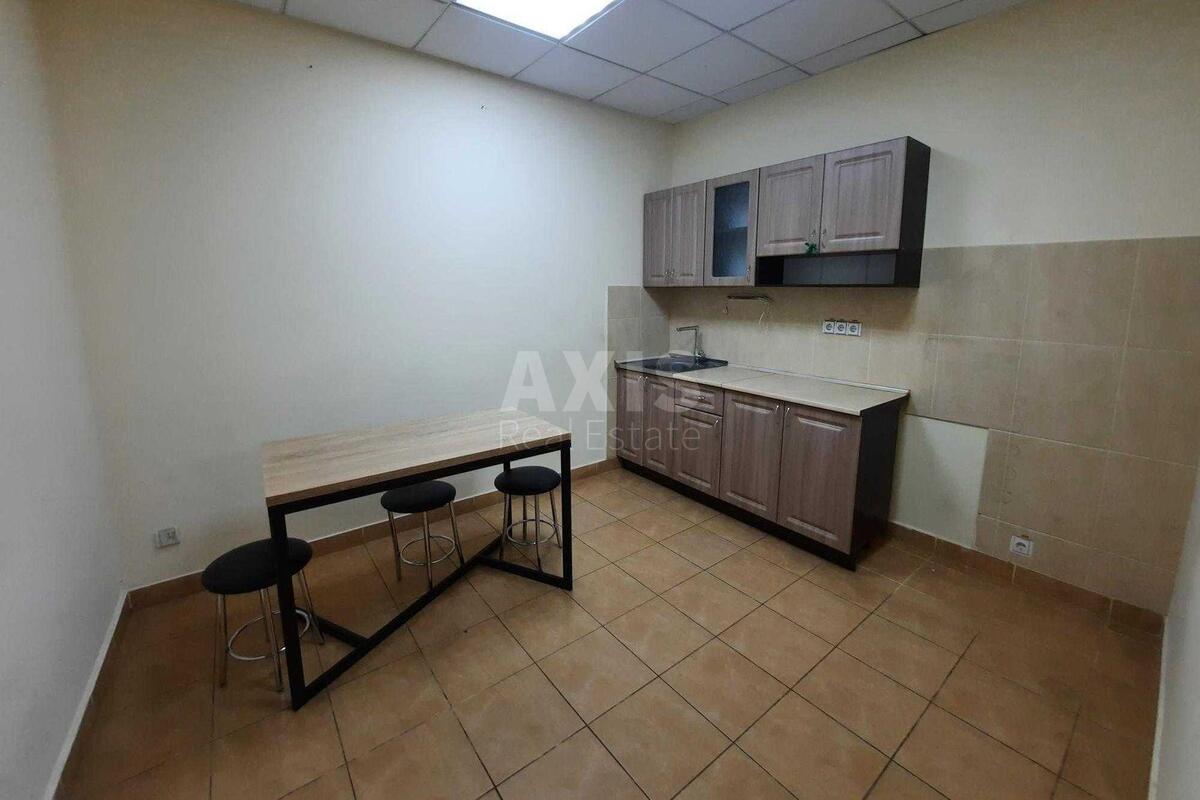 Office vul. Basejna 2А, 191m2582102