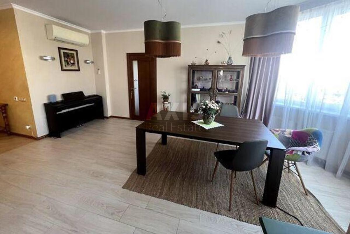 4k apartment vul. Yulia Zdanovska 74Г2