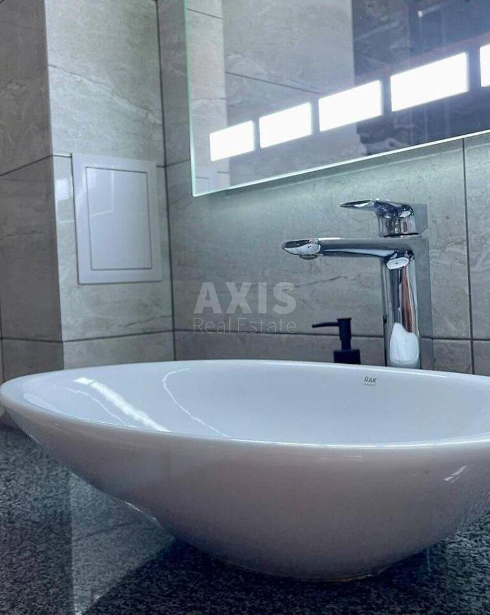 2k apartment vul. Myhajla Maksymovycha 28Д3