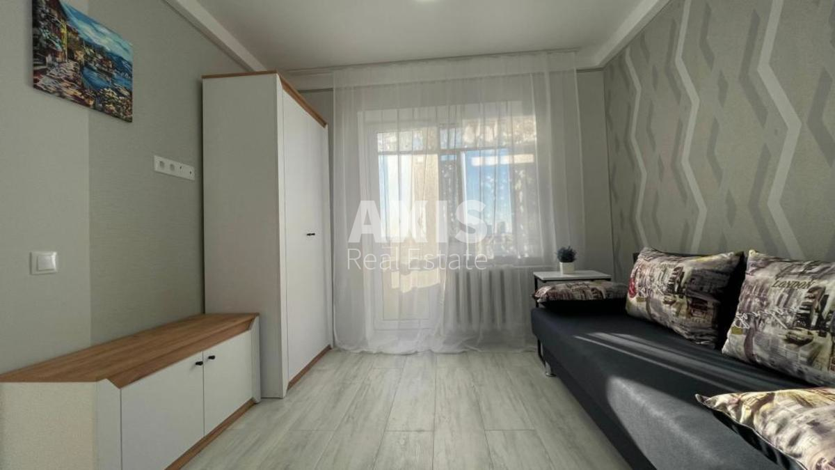 1k apartment vul. Bogatyrs'ka 80