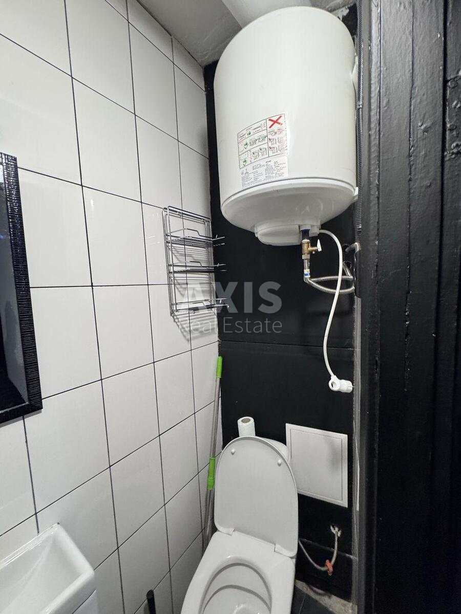 1k apartment vul. Nyzhn'ojurkivs'ka 135