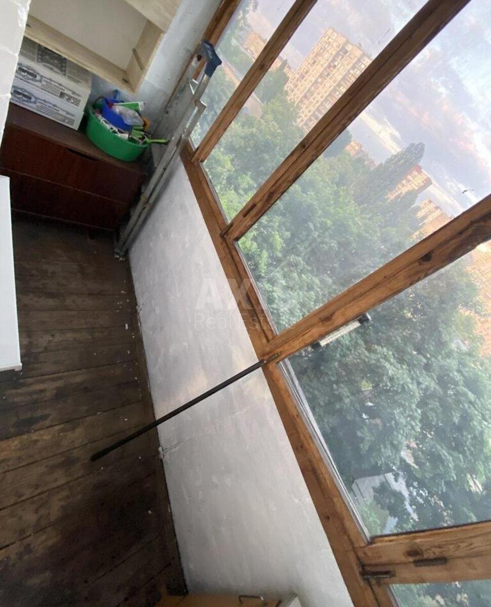 1k apartment vul. Symyrenka 7Б2