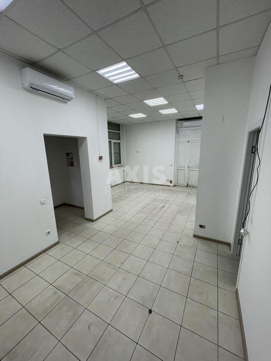 Объект торговли ул. Чавдар Елизаветы 36, 55м2619880