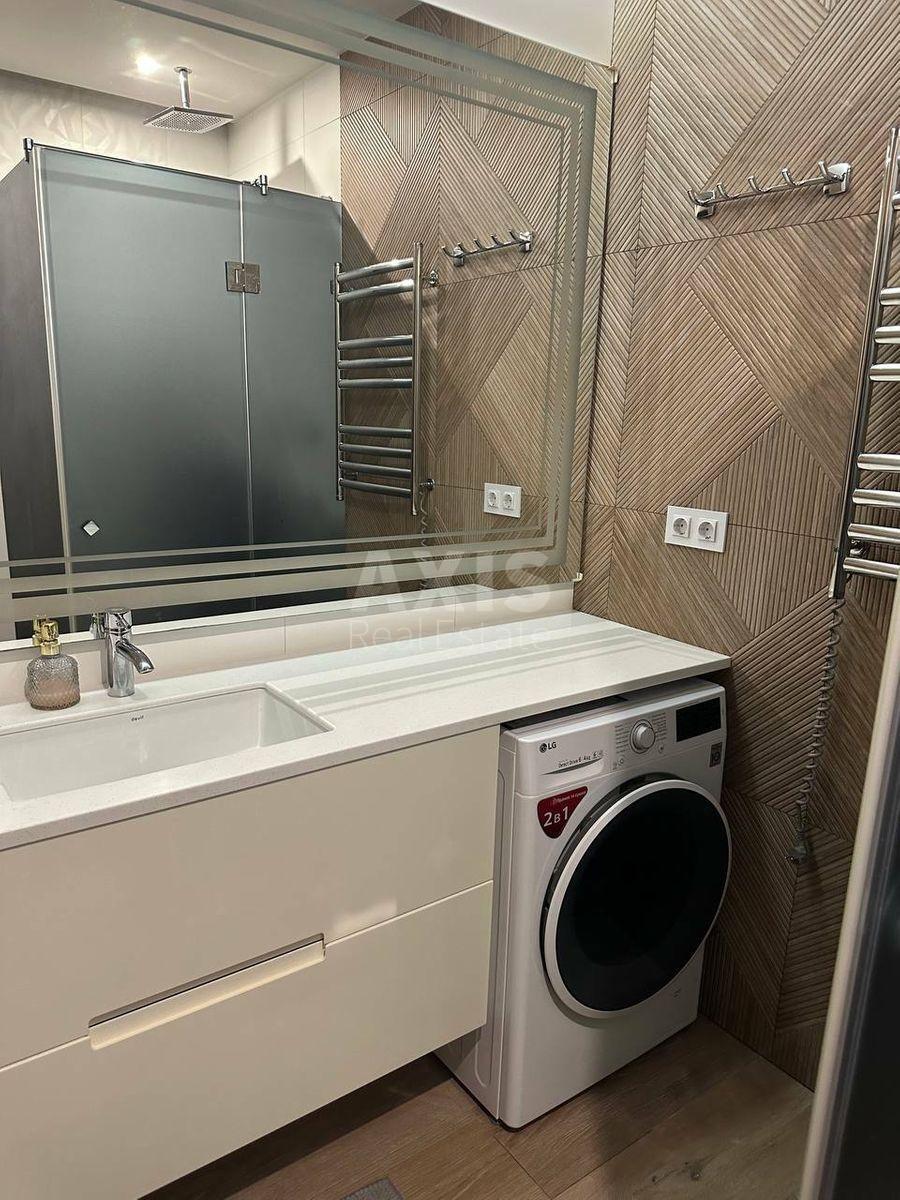 2k apartment vul. Lypkivs'kogo Vasylja Mytropolyta 37В5