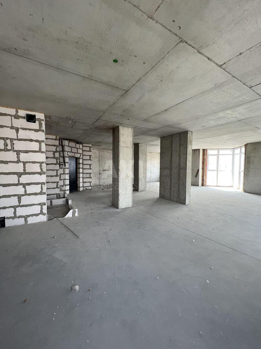 4k apartment vul. Dragomyrova Myhajla 14А4