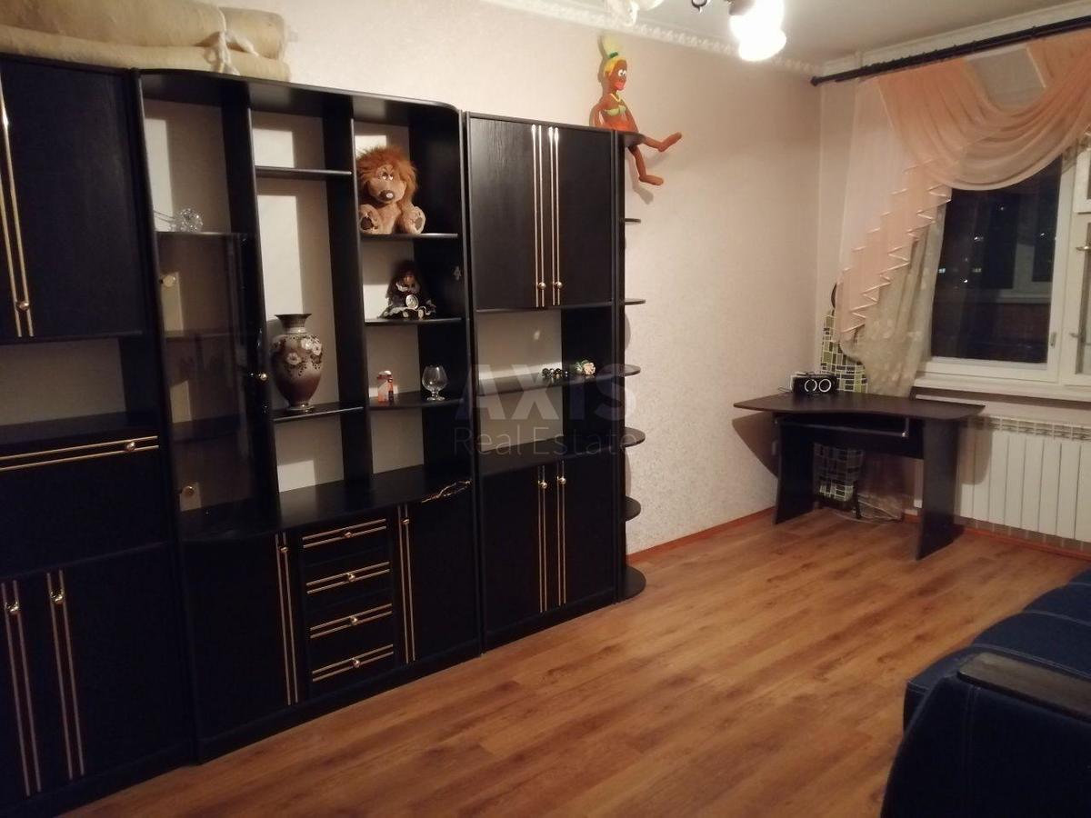 2k apartment vul. Ahmatovoi' Anny 14Б0