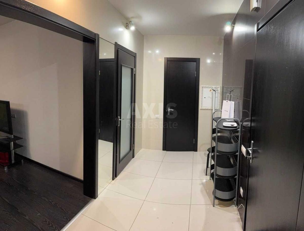 1k apartment vul. Zdolbunivs'ka 9Б3