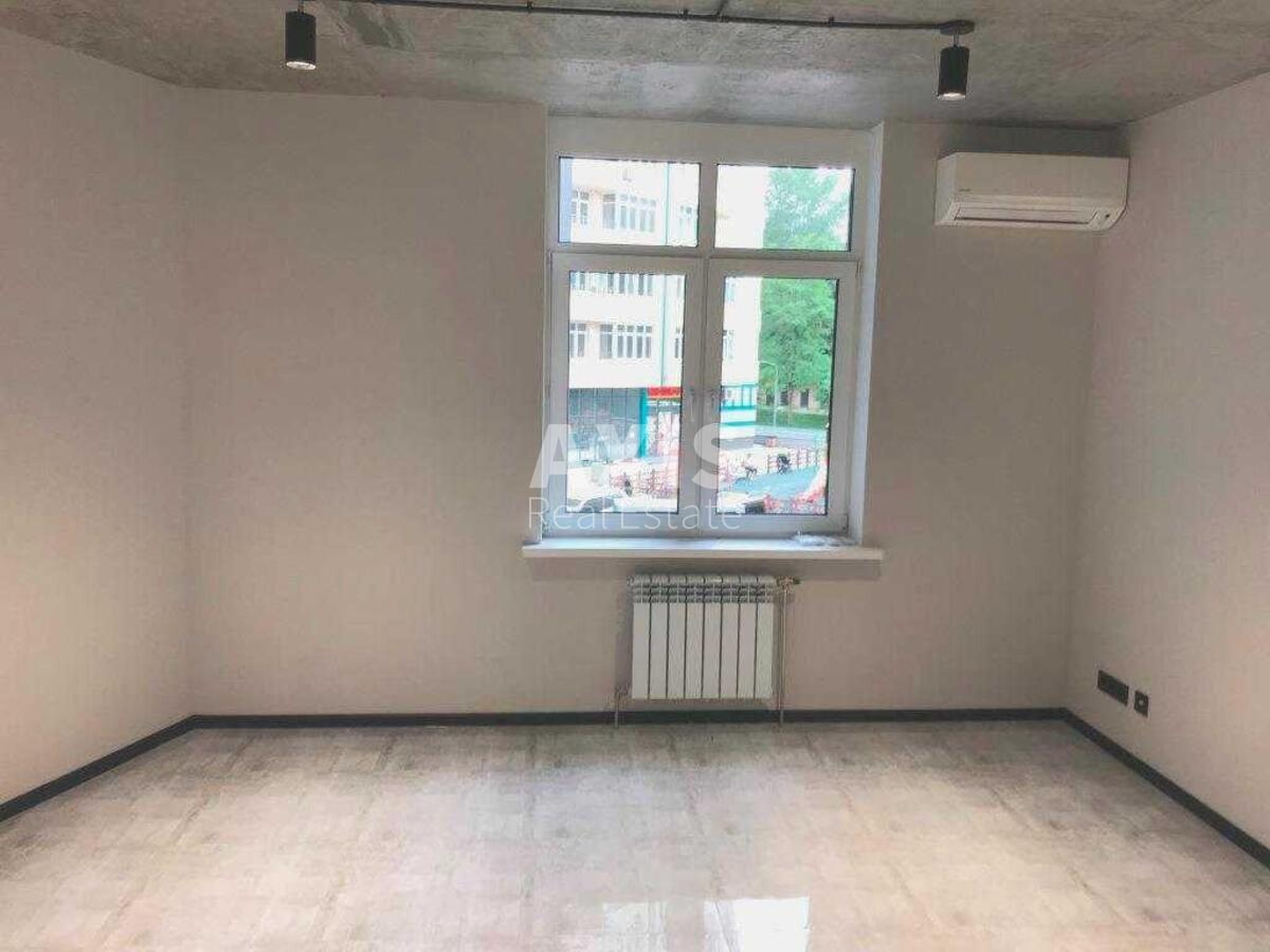 Office vul. Lypkivs'kogo Vasylja Mytropolyta 37Б, 125m2555181