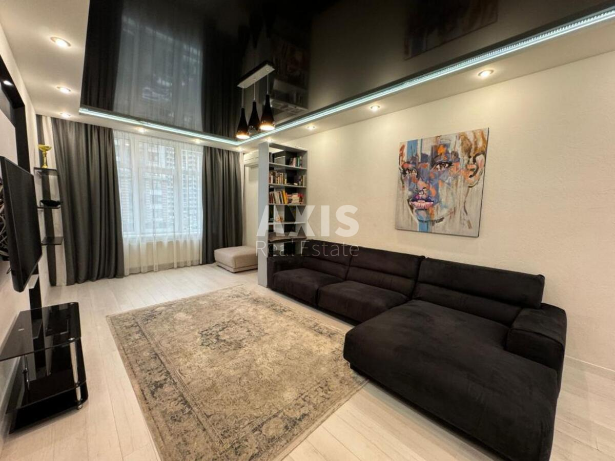 3k apartment vul. Jevgena Konoval'cja 32А