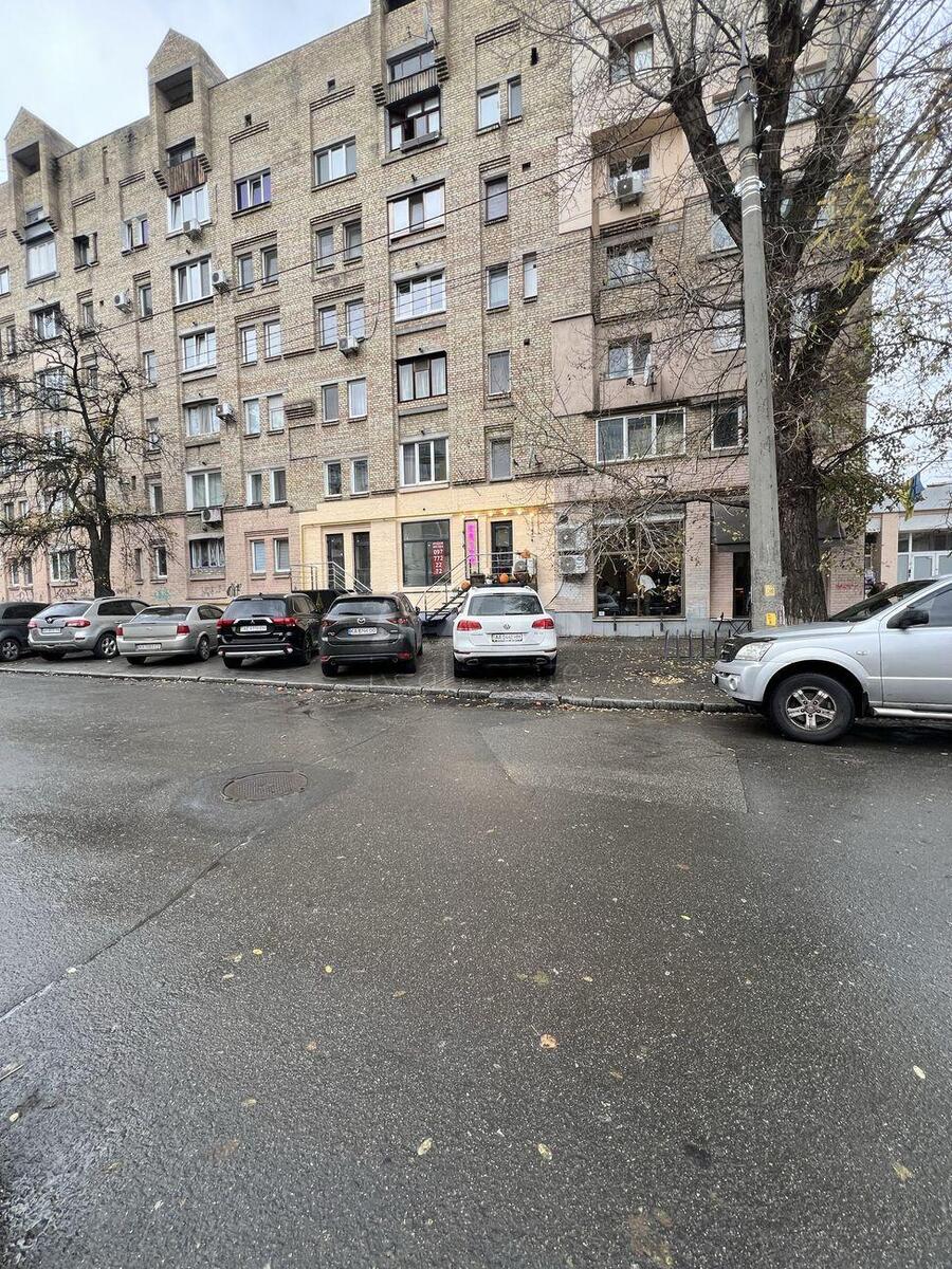 Trade object vul. Mezhygirs'ka 57/17, 92m2635401