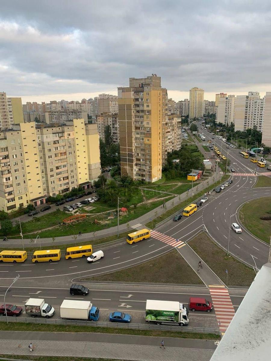 1k apartment vul. Myloslavs'ka 182