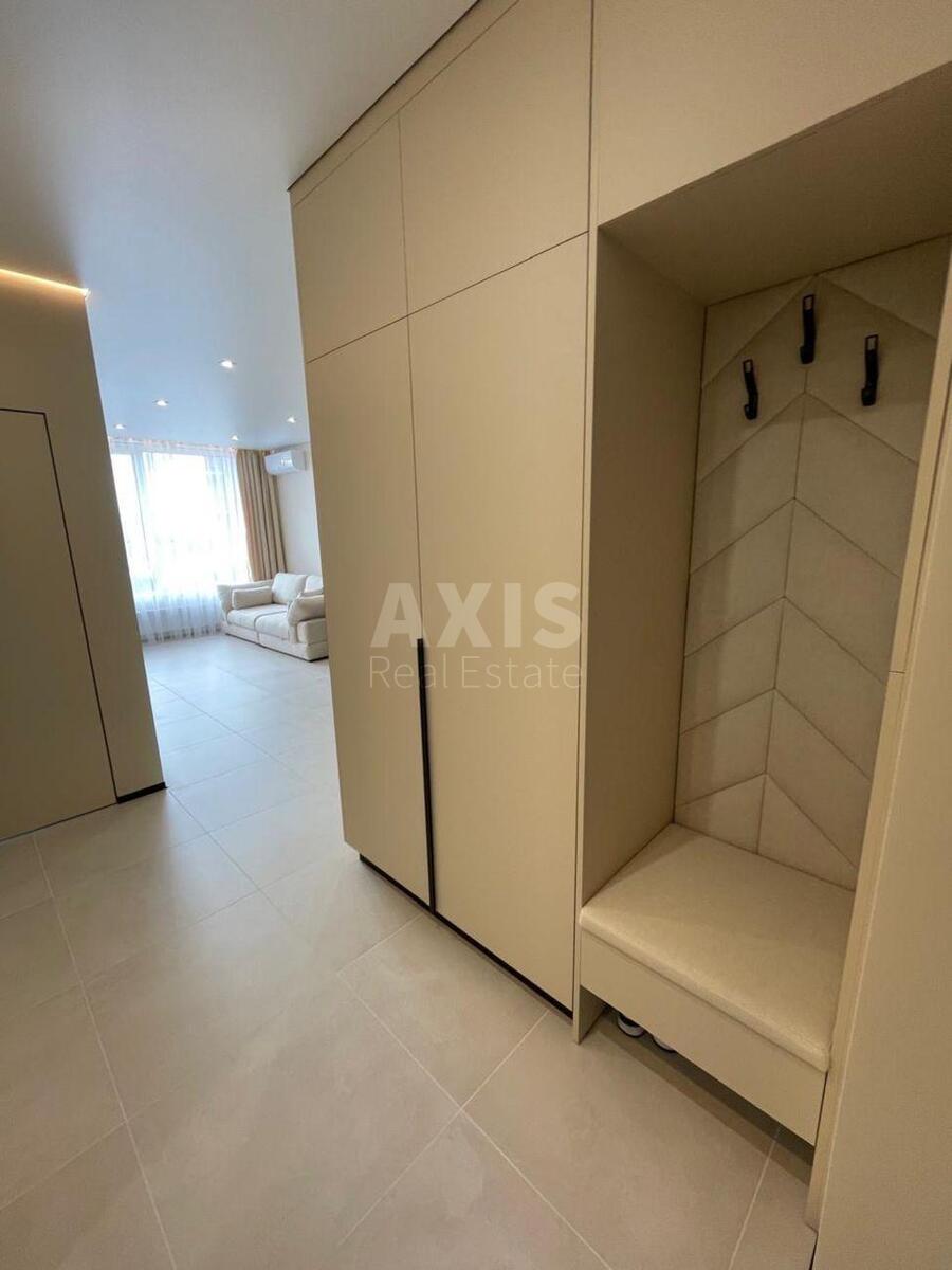 2k apartment nab. Dniprovs'ka 15Д8
