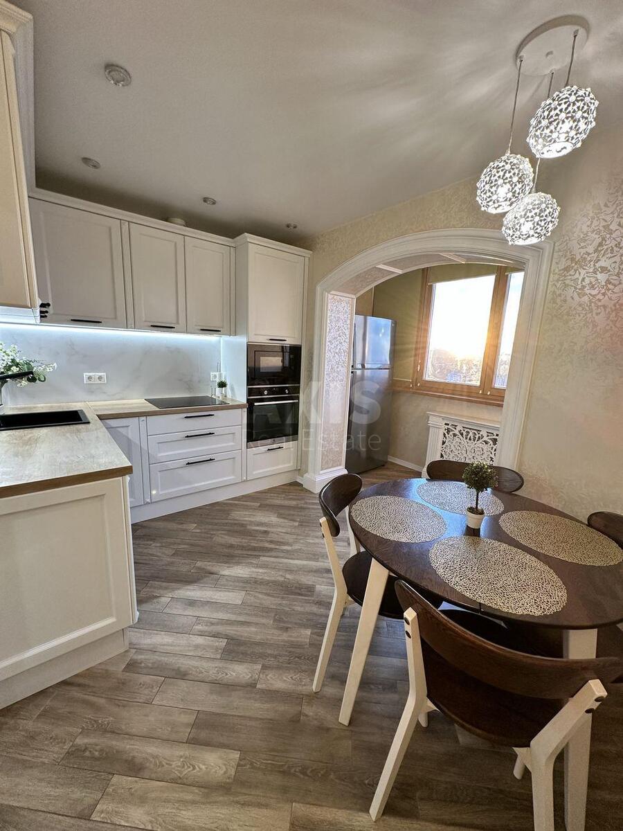 3k apartment vul. Rajduzhna 3710