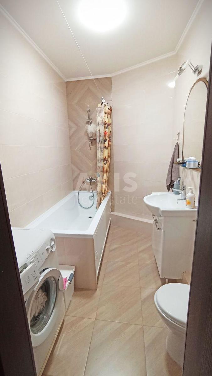 1k apartment pr-t Glushkova Akademika 63