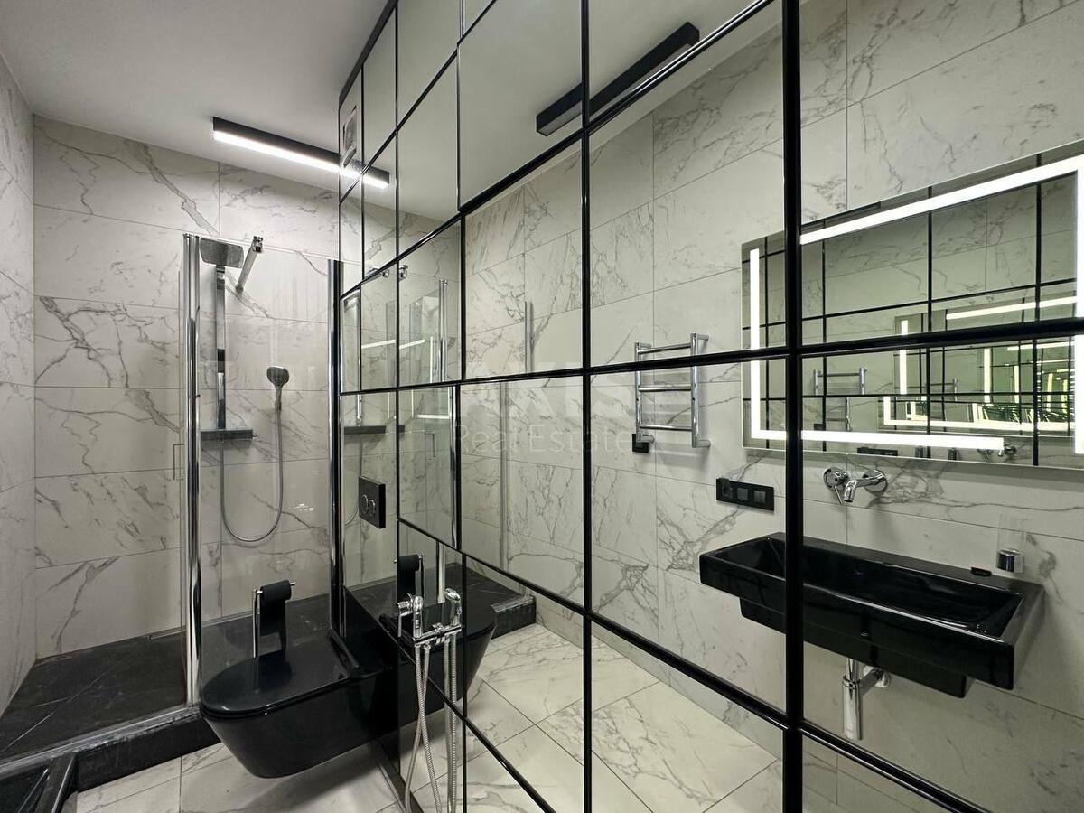 1k apartment vul. Glybochyc'ka 32А8