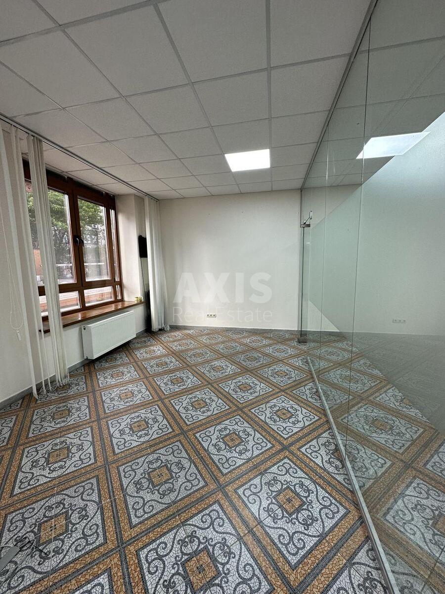 Office vul. Jevgena Konoval'cja 36В, 200m21