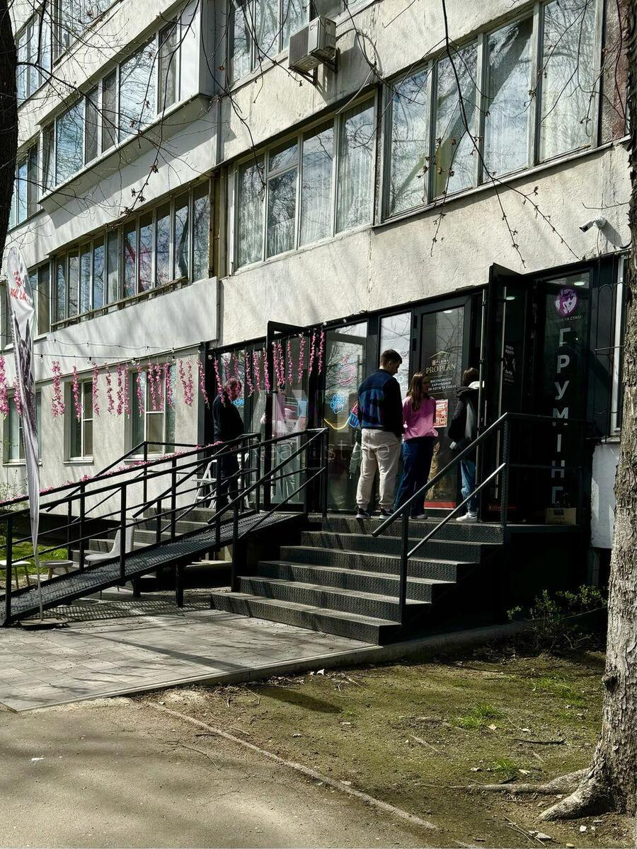 Об'єкт торгівлі бул. Ігоря Шамо 19, 60м2