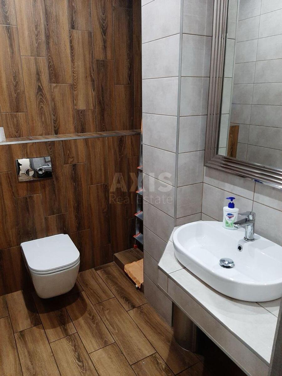 Офис ул. Евгения Коновальца 36Е, 65м25