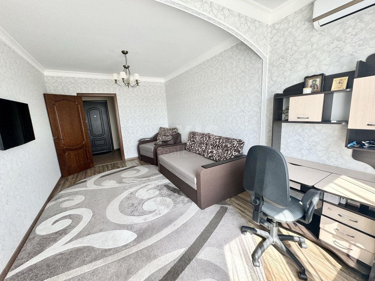 1k apartment vul. Myloslavs'ka 22