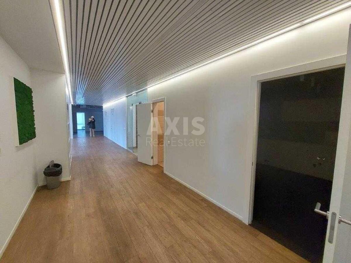 Office vul. Spas'ka 5, 531m21