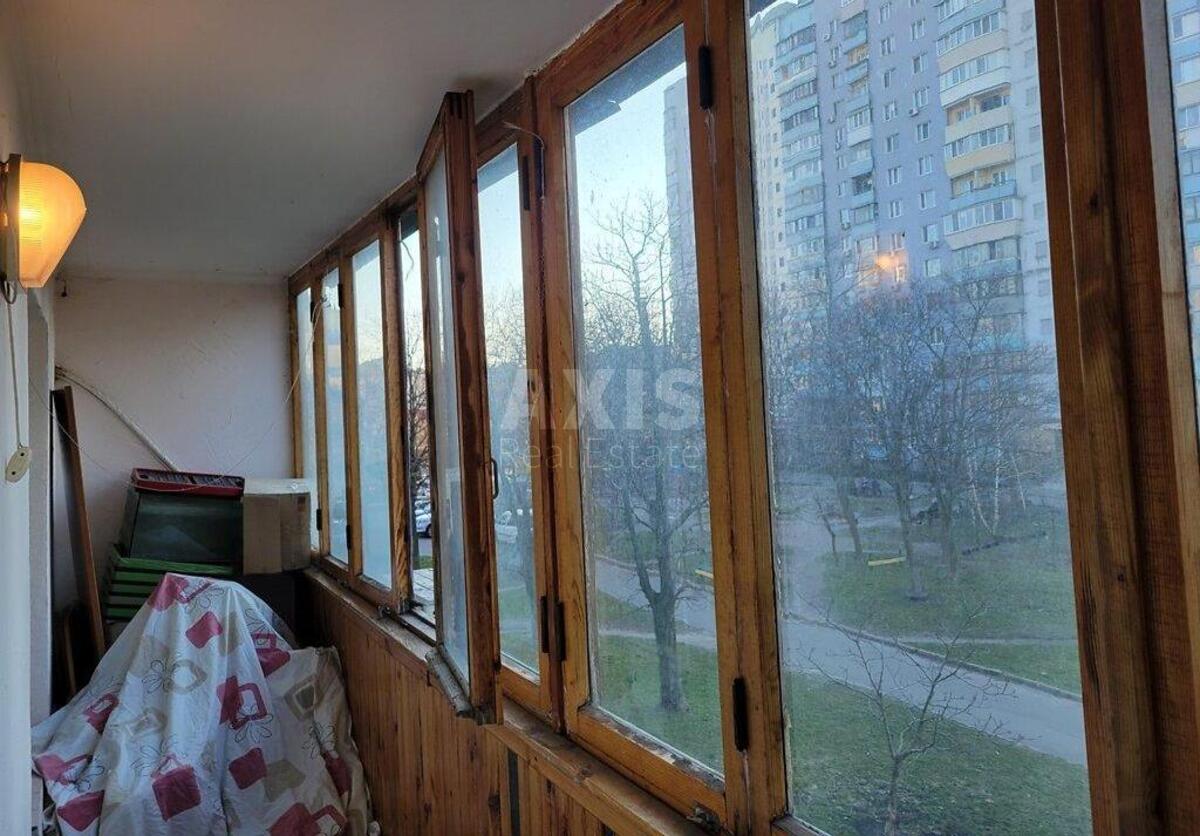 1k apartment vul. Symyrenka 12А6