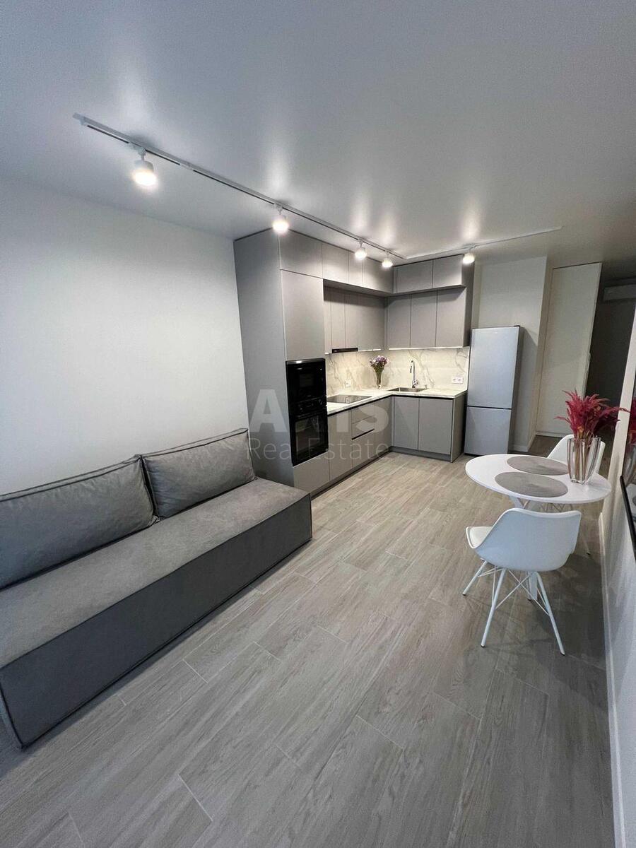 1к квартира ул. Александра Олеся 10571340